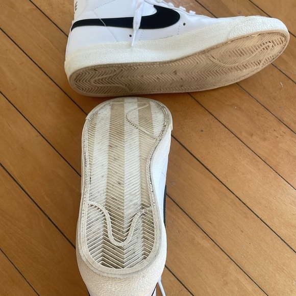 Nike Women's Blazers - Picture 8 of 12